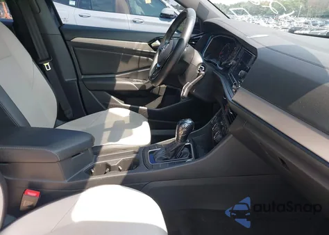 2019 Volkswagen Jetta 1.4T R-Line/1.4T S/1.4T Se z USA, uszkodzony, nr VIN 3VWC57BU9KM233217